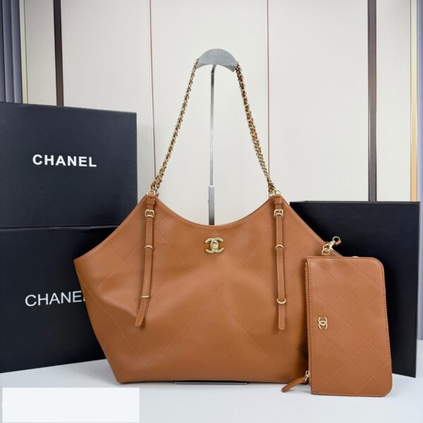 Chic Charm CN Handbag 94305.1