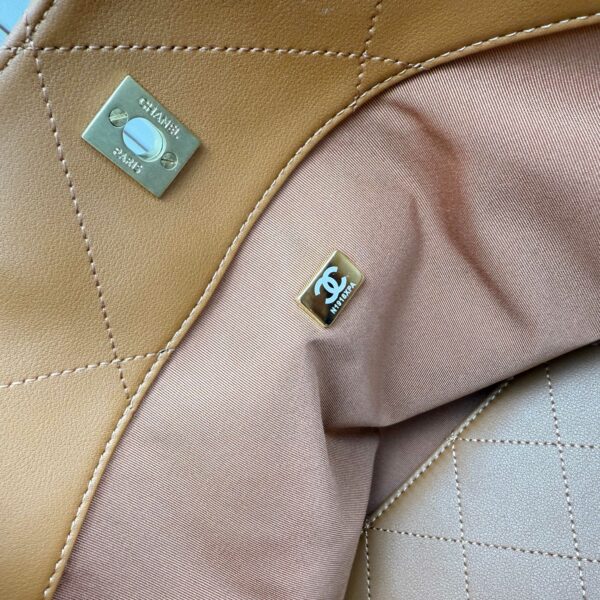 Chic Charm CN Handbag 94305.1