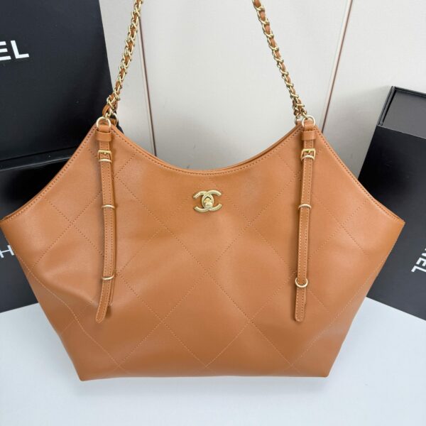 Chic Charm CN Handbag 94305.1