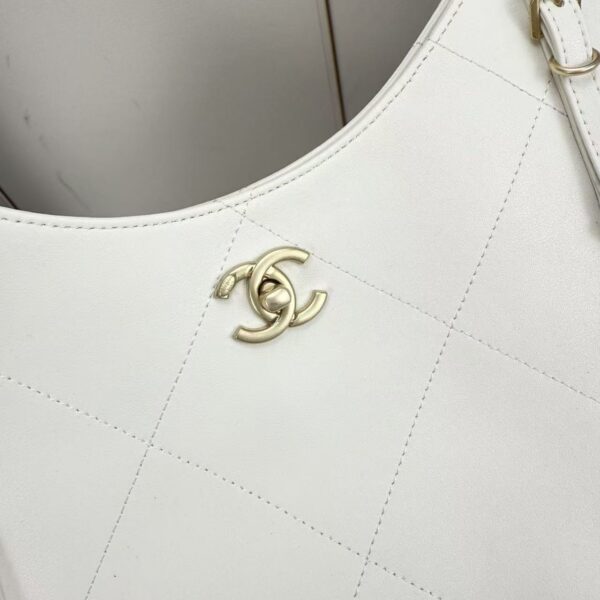 Chic Charm CN Handbag 94305.1