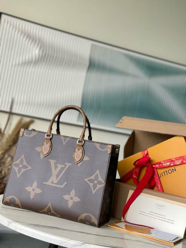 LV OnTheGo MM Monogram And Monogram Reverse Canvas For Women, Shoulder Bags M45321 LV OnTheGo MM Monogram And Monogram Reverse Canvas For Women, Shoulder Bags M45321