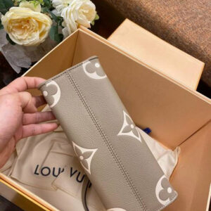 LV OnTheGo PM Bag Bicolor Light-Brown 6 Onthego M45779 25x19x11.5 cm gf 6 1784395 result