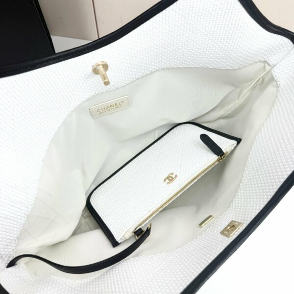Chic Charm CN Handbag 94305