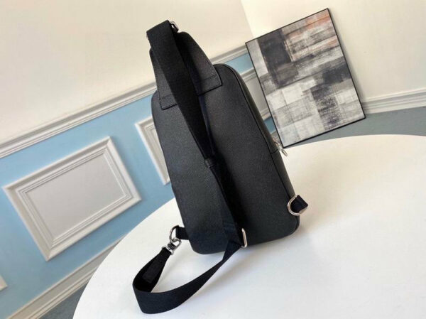 LV Avenue Sling Bag Taiga Black For Men M30443 LV Avenue Sling Bag Taiga Black For Men M30443