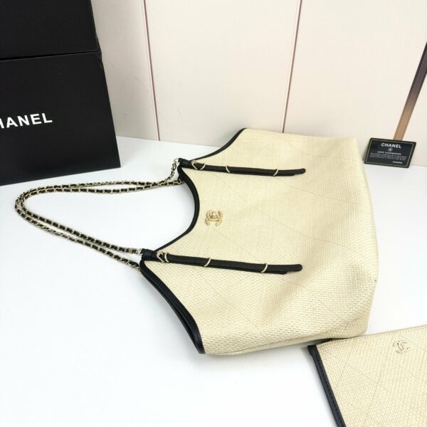 Chic Charm CN Handbag 94305