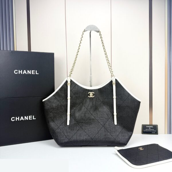 Chic Charm CN Handbag 94305