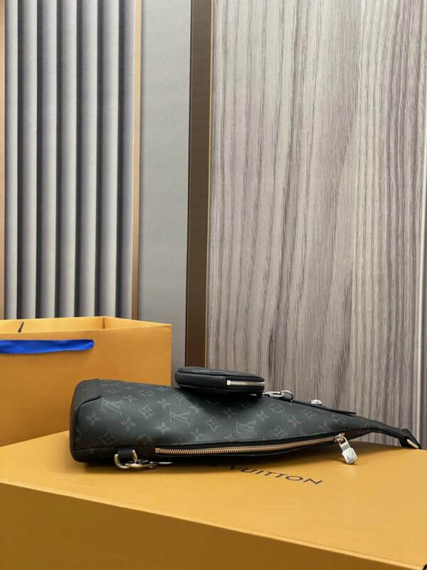 LV Duo Slingbag Black For Men M30936