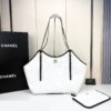 Chic Charm CN Handbag 94305