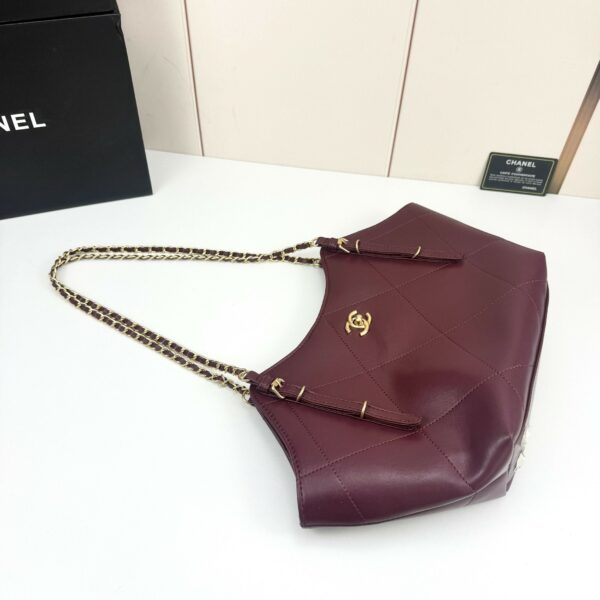 Chic Charm CN Handbag 8818.1