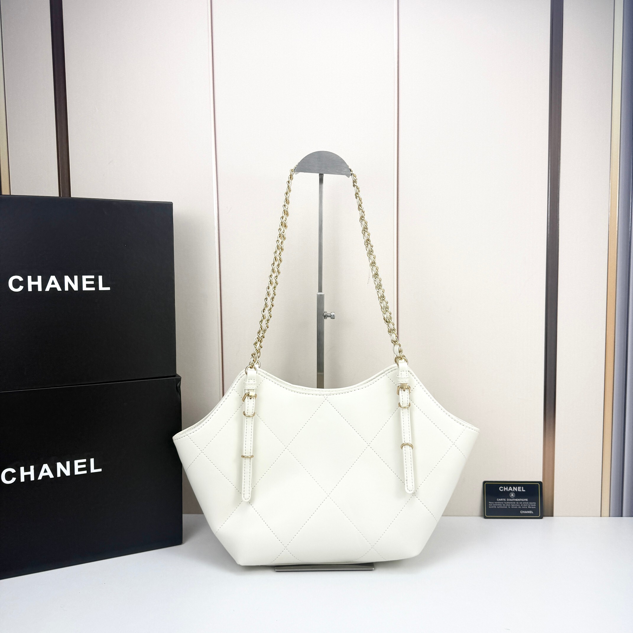 Luxury CN Handbag 8818.1 Luxury CN Handbag 8818.1