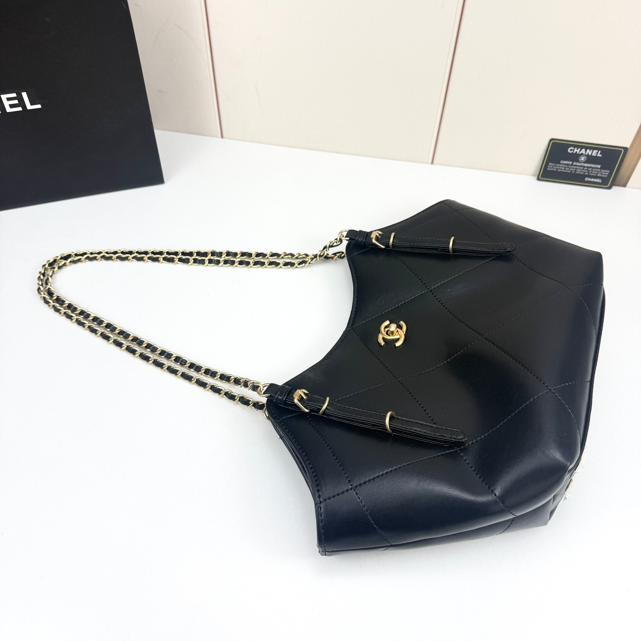 Luxury CN Handbag 8818.1 Luxury CN Handbag 8818.1