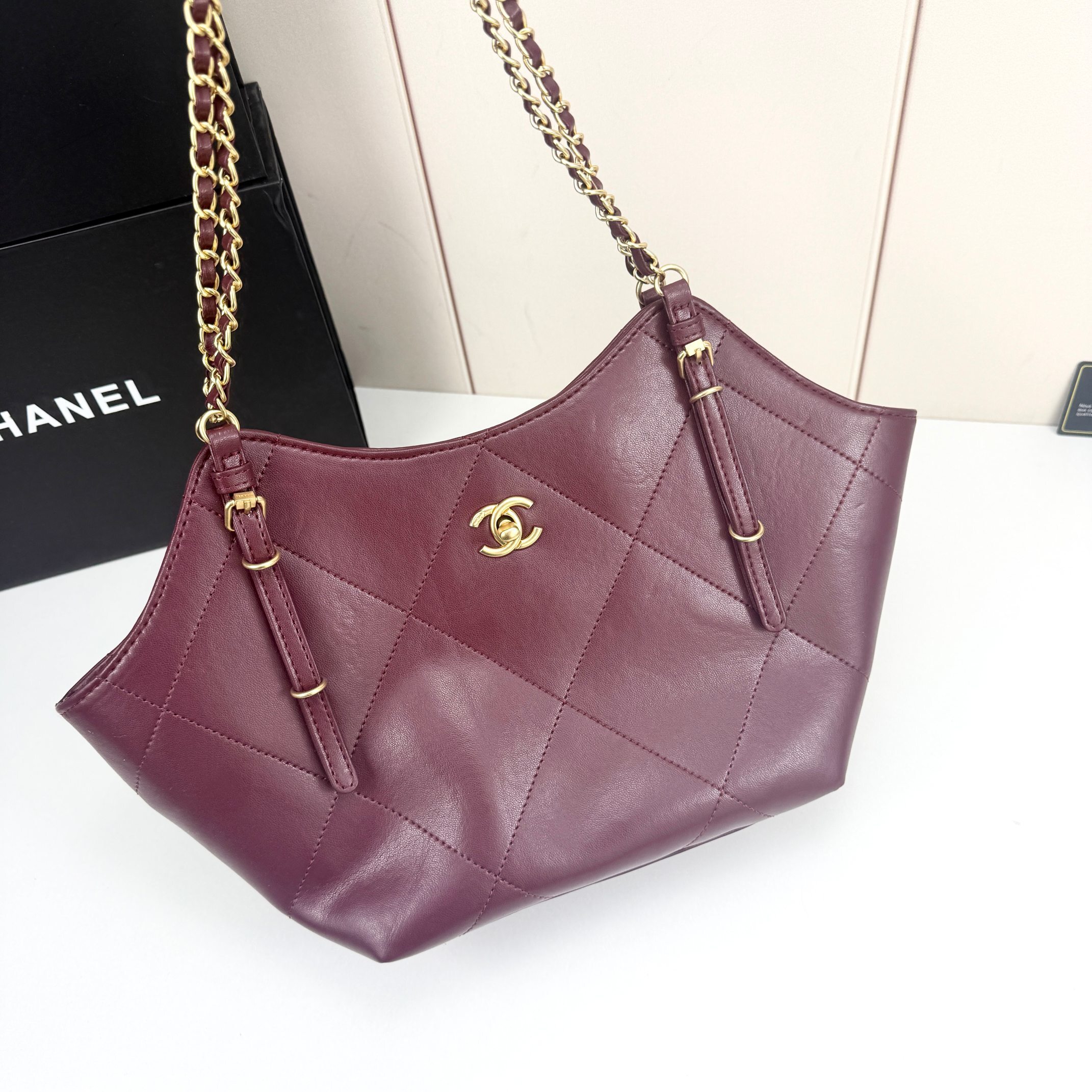 Luxury CN Handbag 8818.1 Luxury CN Handbag 8818.1