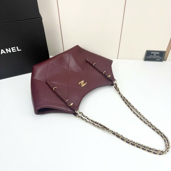 Chic Charm CN Handbag 8818.1