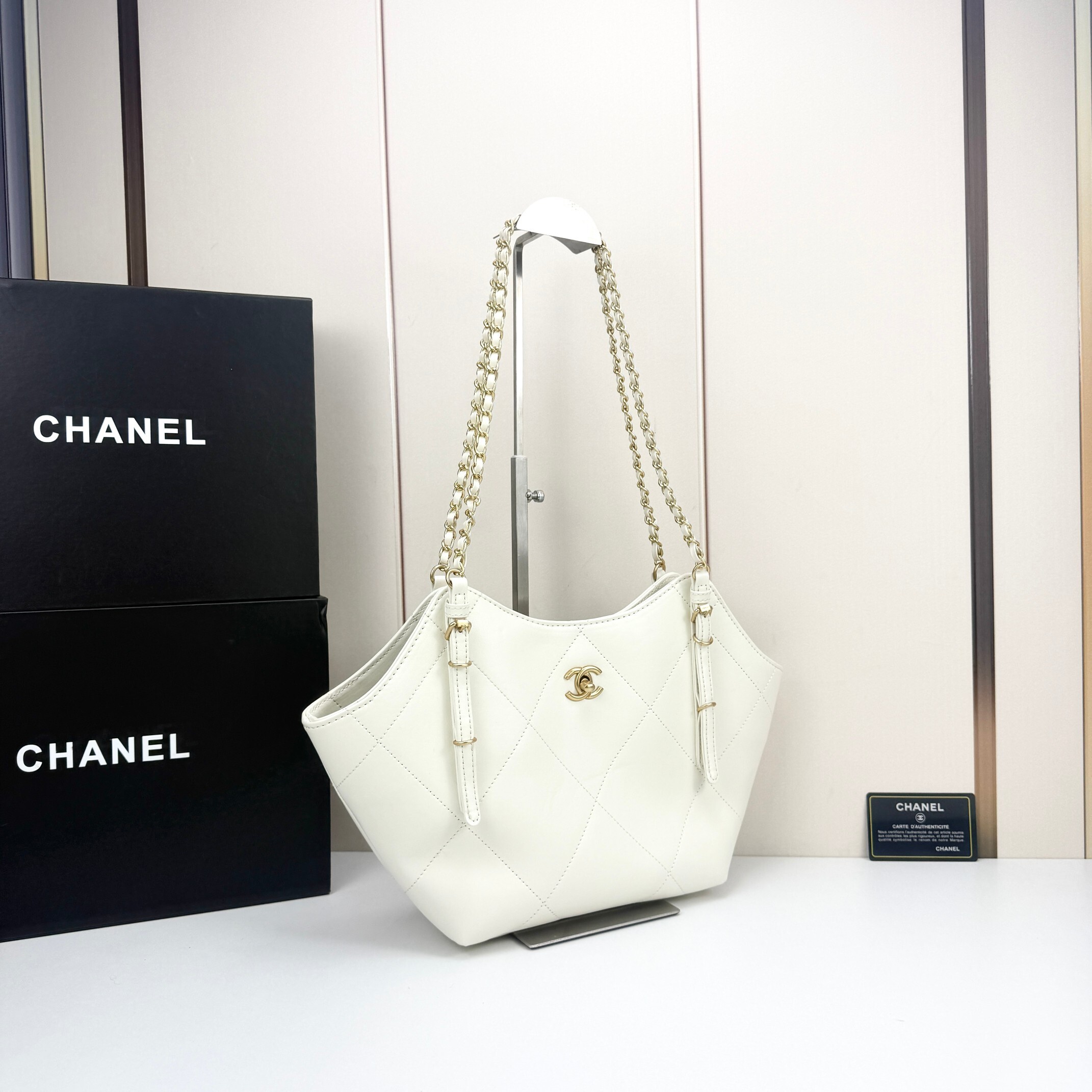 Luxury CN Handbag 8818.1 Luxury CN Handbag 8818.1