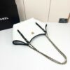 Chic Charm CN Handbag 8818