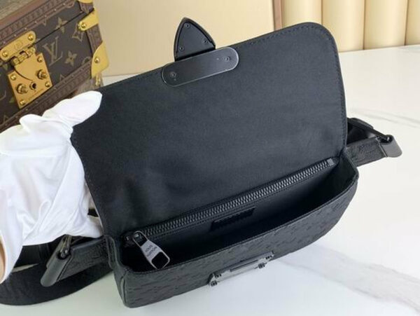 LV S Lock Sling Bag Black For Men M58487