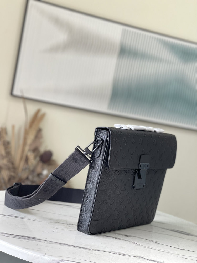 LV S-Lock Briefcase Taurillon Monogram Black For Men M20835 LV S-Lock Briefcase Taurillon Monogram Black For Men M20835