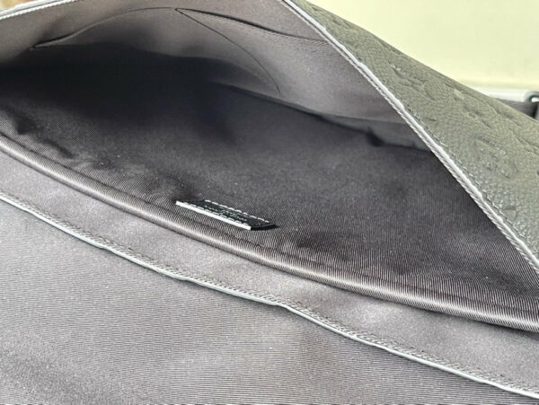 LV S-Lock Briefcase Taurillon Monogram Black For Men M20835 LV S-Lock Briefcase Taurillon Monogram Black For Men M20835