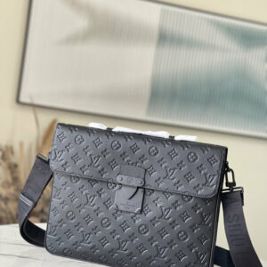LV S-Lock Briefcase Taurillon Monogram Black For Men M20835 4 db1b46cc result
