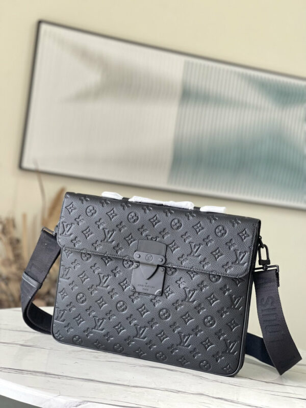 LV S-Lock Briefcase Taurillon Monogram Black For Men M20835 LV S-Lock Briefcase Taurillon Monogram Black For Men M20835