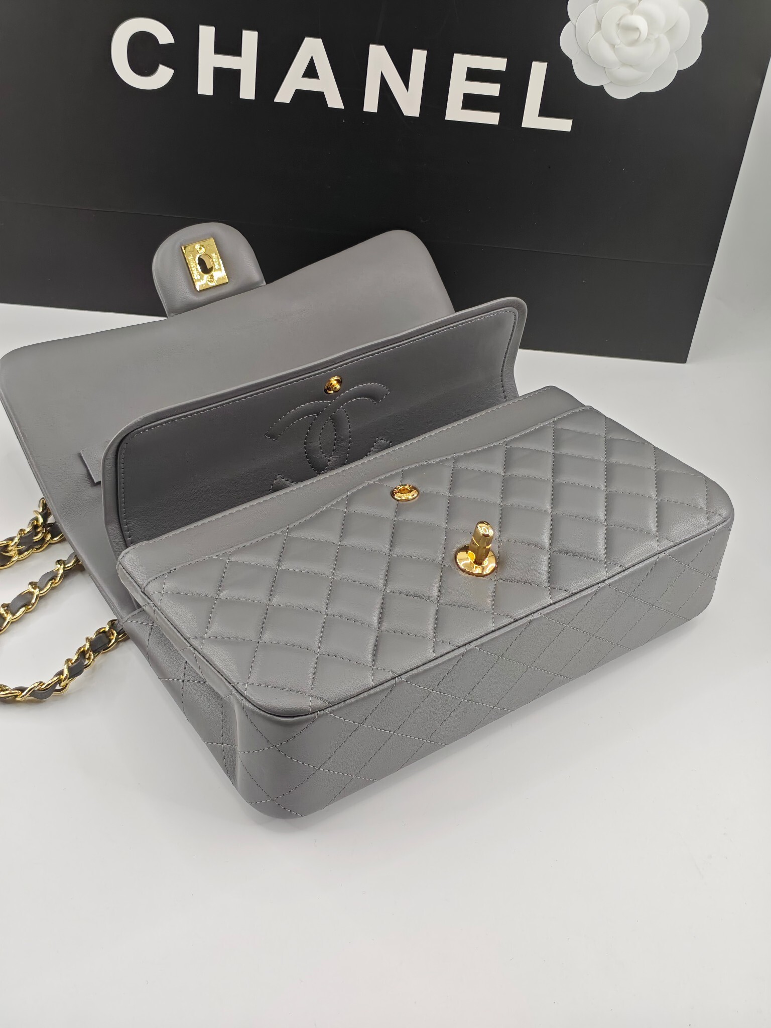 CN Classic Handbag Grey Gold Hardware For Women A01112 CN Classic Handbag Grey Gold Hardware For Women A01112