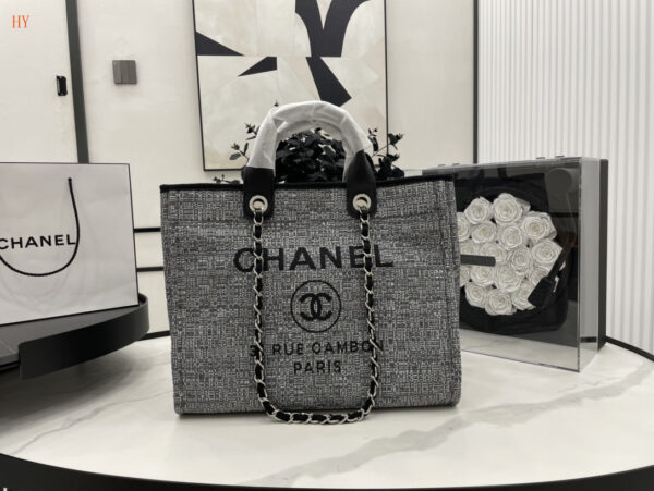 CN Deauville Tote Bag in Raffia Canvas, Black/White for Women CN Deauville Tote Bag in Raffia Canvas, Black/White for Women