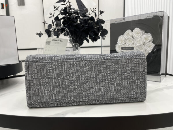 CN Deauville Tote Bag in Raffia Canvas, Black/White for Women CN Deauville Tote Bag in Raffia Canvas, Black/White for Women