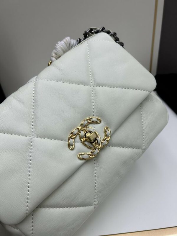 CN 19 HandBag White For Women AS1160