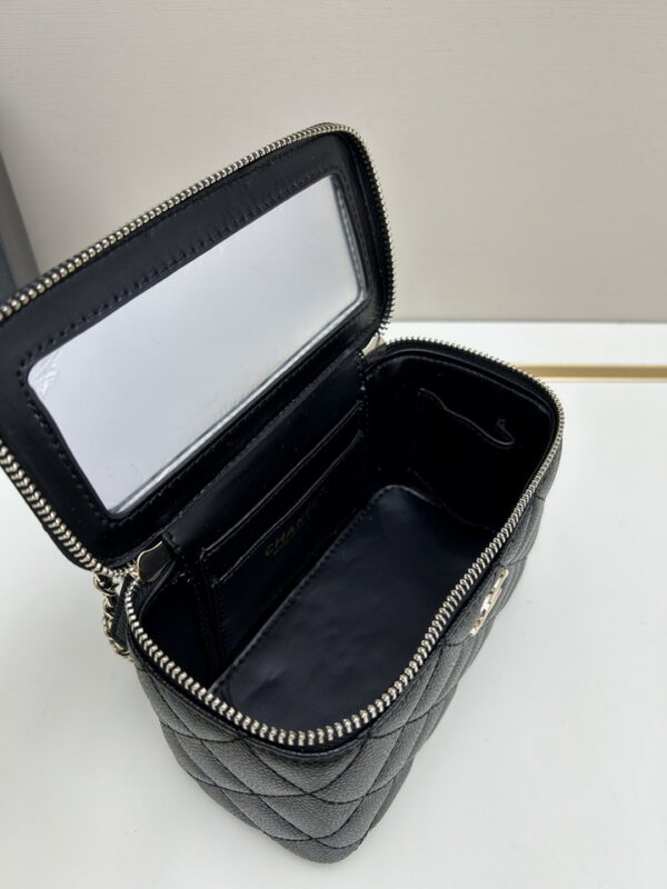 CN Small Vanity Case Black For Women AS3171 CN Small Vanity Case Black For Women AS3171