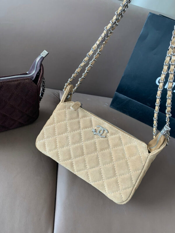 Fashion CN 25A Chain Bag In Suede 910276 Fashion CN 25A Chain Bag In Suede 910276