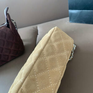 Fashion CN 25A Chain Bag In Suede 910276 6 i1756908355085 5825 0 2 Photoroom result