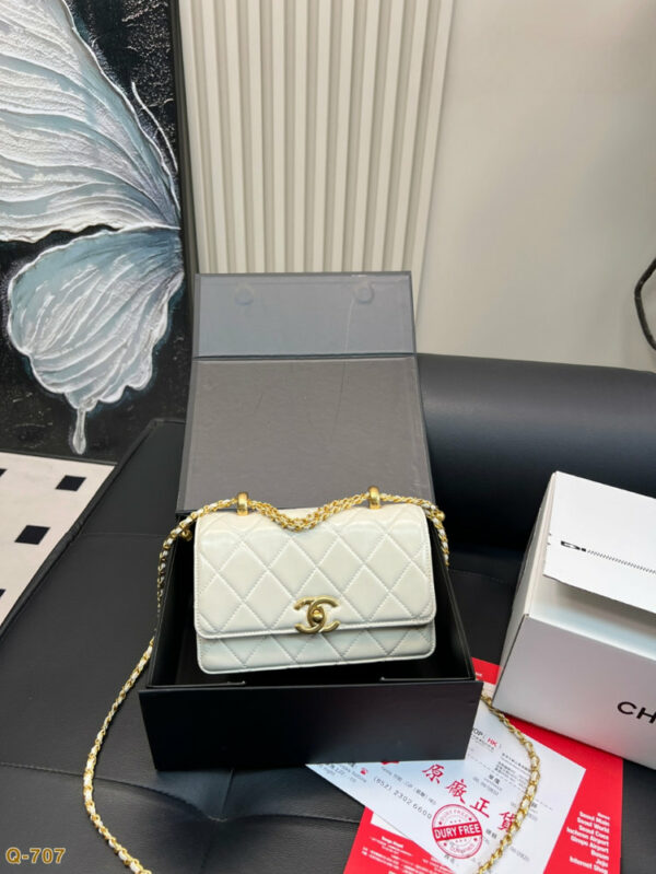 Fashion CN Mini Flap Bag White 910291