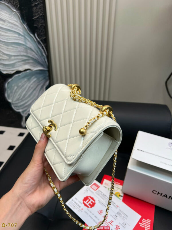 Fashion CN Mini Flap Bag White 910291