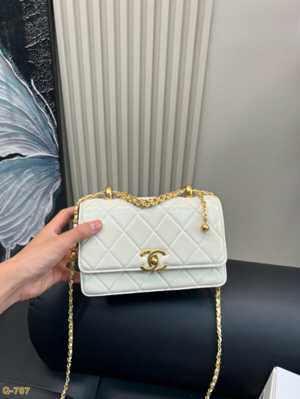 Fashion CN Mini Flap Bag White 910291