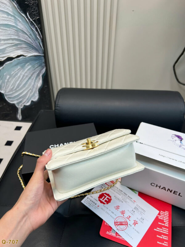 Fashion CN Mini Flap Bag White 910291