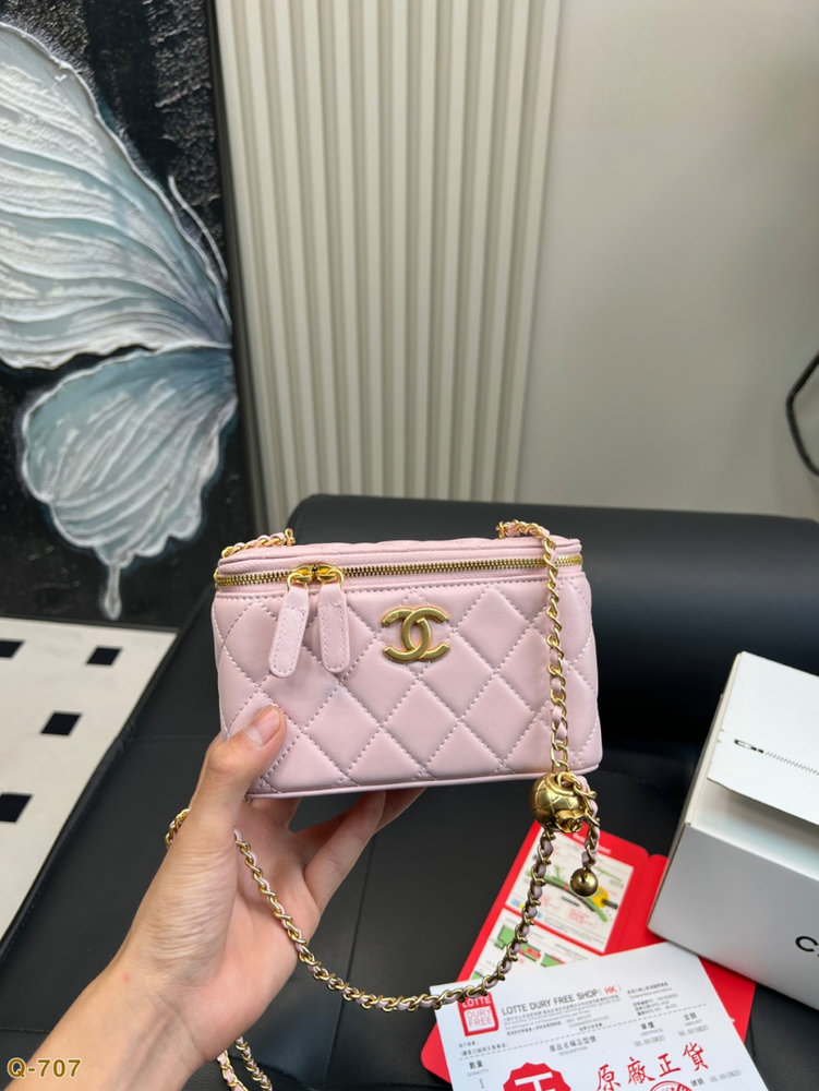 Fashion CN Small Vanity Case With Gold Ball On Strap Pink 910297 Fashion CN Small Vanity Case With Gold Ball On Strap Pink 910297
