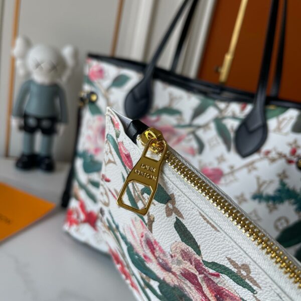 Chic Charm LV Handbag M28918-M40995 Chic Charm LV Handbag M28918-M40995