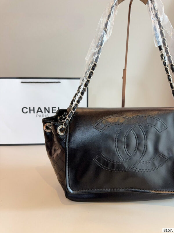 Fashion CN Logo Flap Shoulder Bag 910310 Fashion CN Logo Flap Shoulder Bag 910310