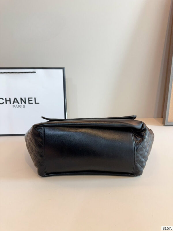Fashion CN Logo Flap Shoulder Bag 910310 Fashion CN Logo Flap Shoulder Bag 910310