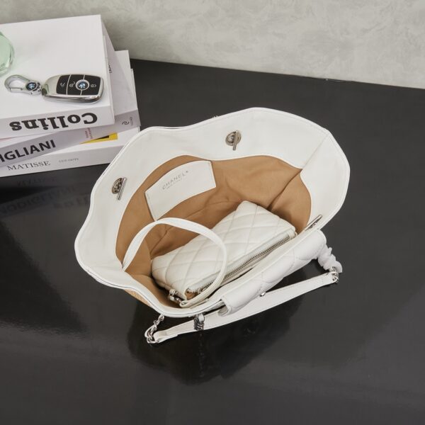 Chic Charm CN Handbag 2660-002