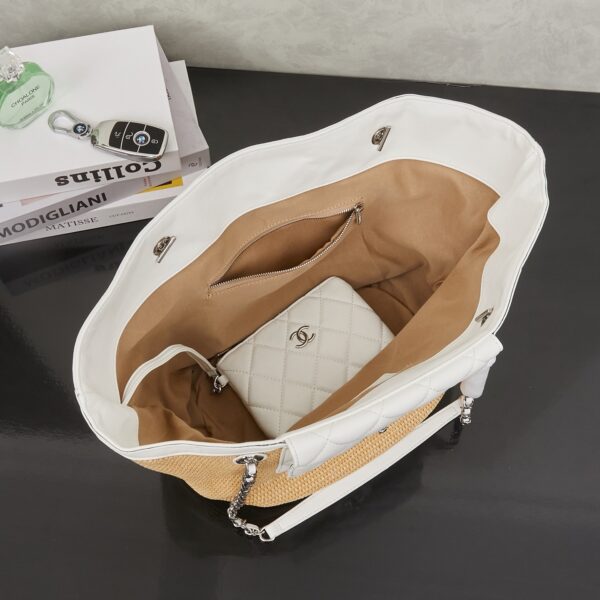 Chic Charm CN Handbag 2660-012