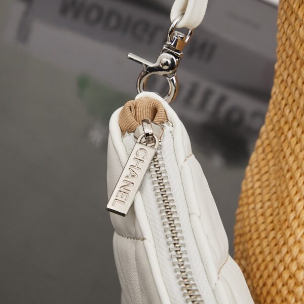 Chic Charm CN Handbag 2660-012