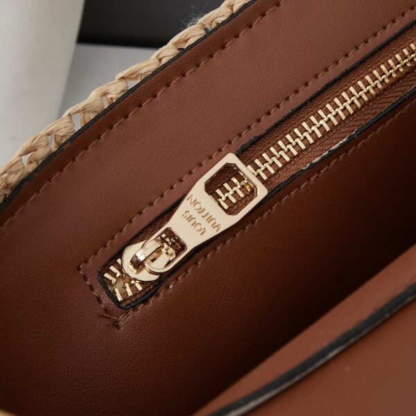 Chic Charm LV Handbag 6790