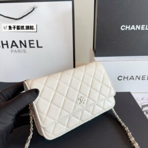 Fashion CN Caviar Quilted Wallet On Chain 910318 9 cmp i1757062970476 100 0 4 result