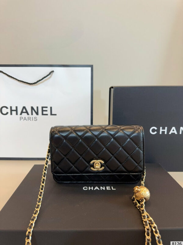 Fashion CN Lambskin Wallet On Chain 910319 Fashion CN Lambskin Wallet On Chain 910319