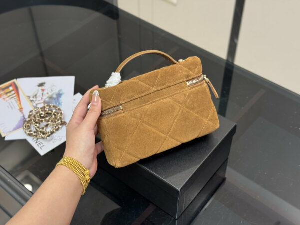 Fashion CN Suede Top Handle Vanity Case Bag 910328