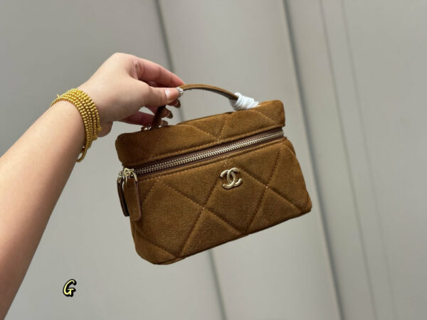Fashion CN Suede Top Handle Vanity Case Bag 910328