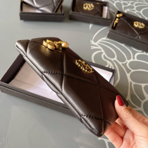 Fashion CN Mini Wallet On Chain 910334