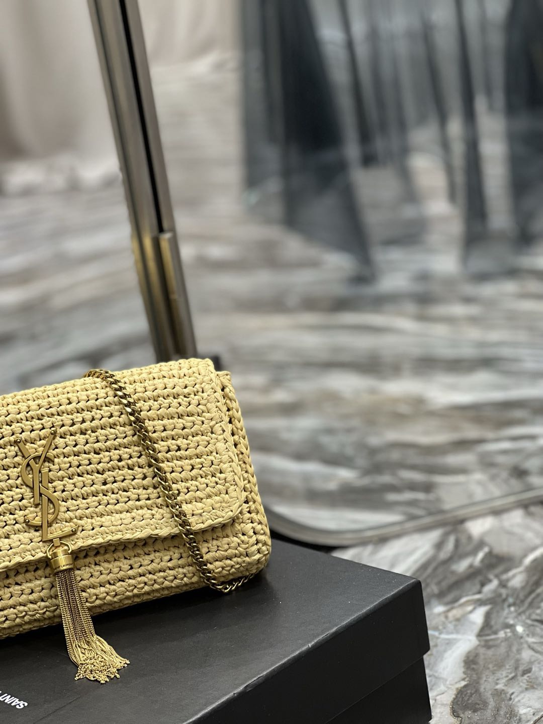 YSL Saint Laurent Kate 99 Raffia Shoulder Bag 0000 YSL Saint Laurent Kate 99 Raffia Shoulder Bag 0000