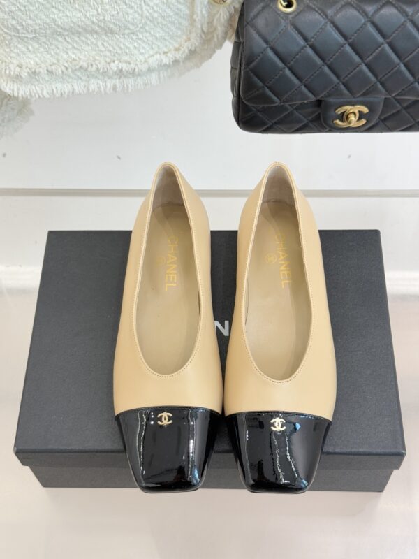 New Collection Fashion Shoes C3310